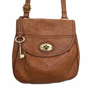 Fossil Leather Carson Flap Saddle Crossbody
